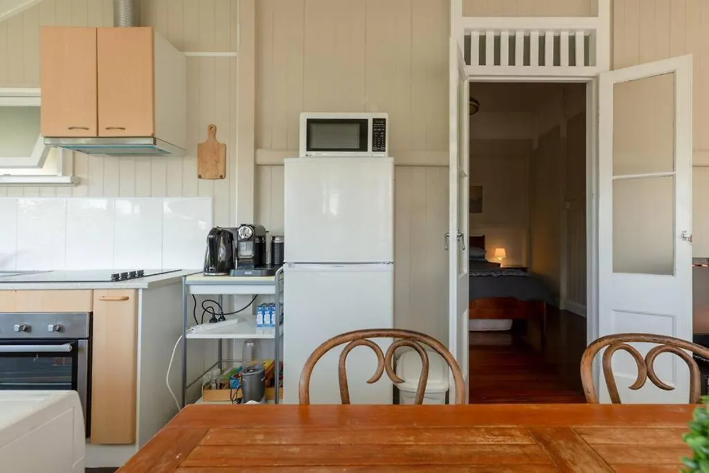 Quaint & Cosy 1 Bedroom Apartment In Queenslander. Brisbane 0*,  Australien