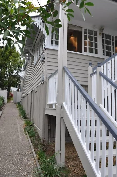 Quaint & Cosy 1 Bedroom Apartment In Queenslander. Brisbane 0*,  Australien