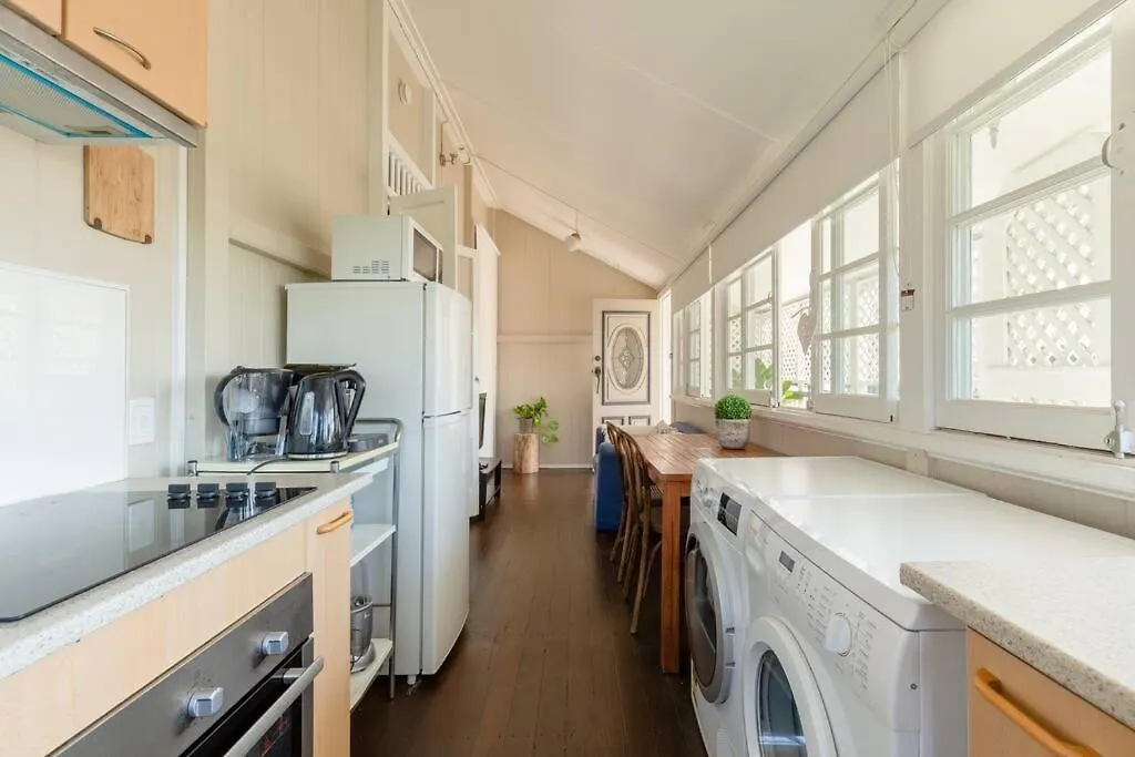 Quaint & Cosy 1 Bedroom Apartment In Queenslander. Brisbane