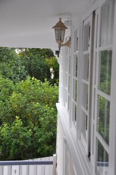 Quaint & Cosy 1 Bedroom Apartment In Queenslander. Brisbane