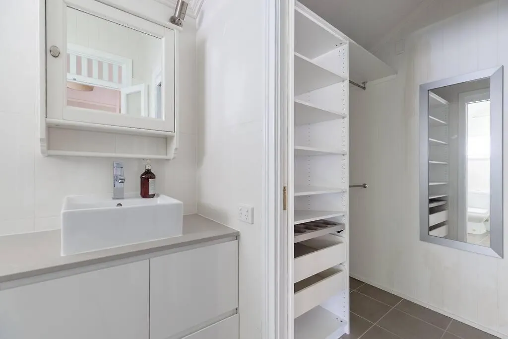 Quaint & Cosy 1 Bedroom Apartment In Queenslander. Brisbane