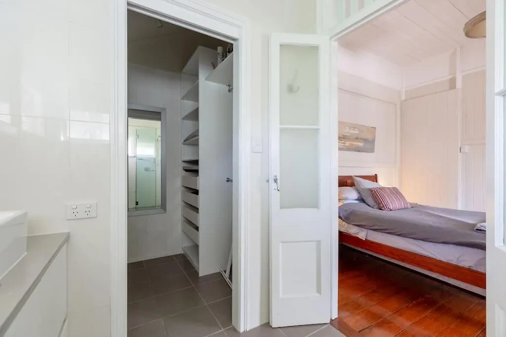 Quaint & Cosy 1 Bedroom Apartment In Queenslander. Brisbane 0*,  Australien
